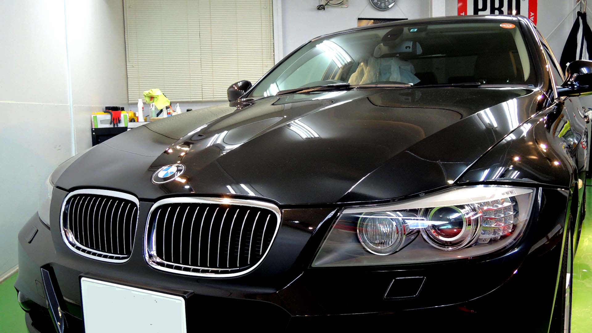 BMW・750i（ブラックサファイヤ）