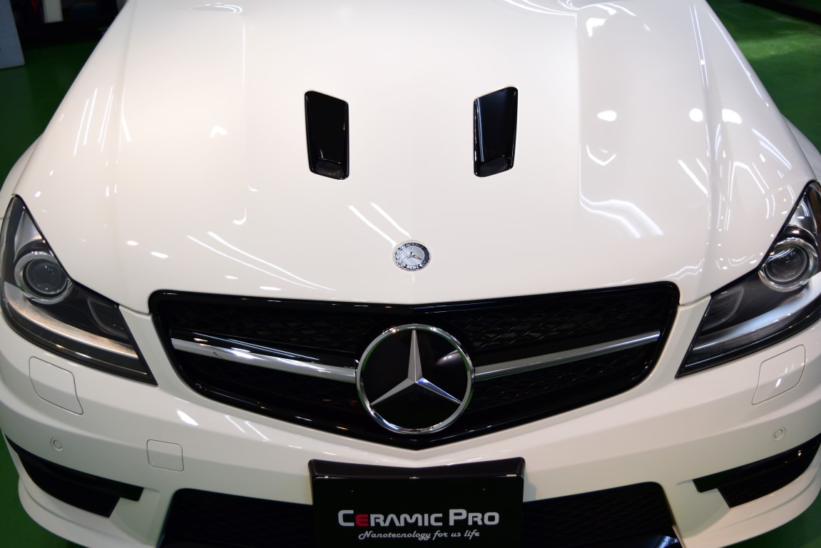 Mercedes-AMG C 63 　（ポーラーホワイト）