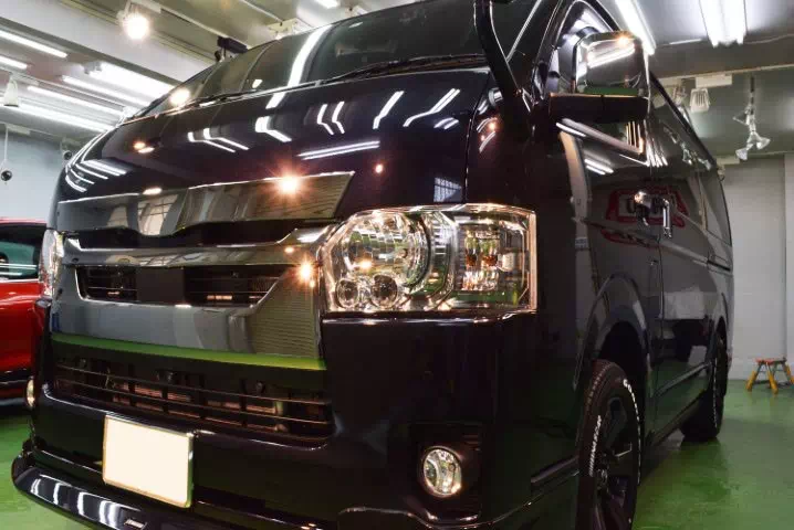 トヨタ・ハイエース（ボルドーマイカメタリック）恵庭足より【プレミアム】SPGコートType-T（完全2層式ガラスコーティング 低撥水・艶・対すり傷・防汚・耐薬品性）】