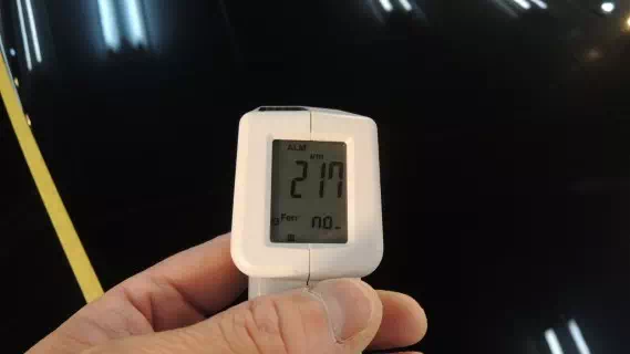 札幌でポルシェの研磨はしっかりした理論で塗装面を傷めないようにします