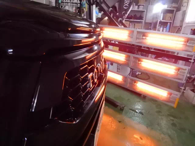 セラミックコーティング・ガラスコーティングは、施工環境によって仕上がりや耐久性に差が出やすい施工です。