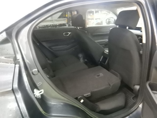 "タバコ臭を完全除去したホンダ・ヴェゼルの車内 札幌 車内クリーニング後01