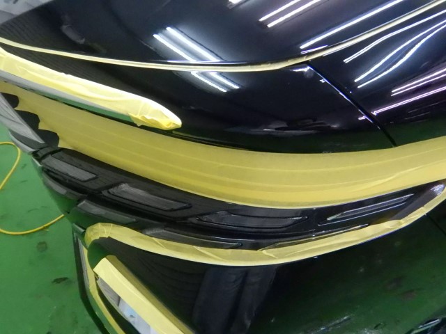 ヴェルファイア 202ブラック セラミックプロ イオン プレミアムセット施工の鏡面研磨作業、塗装キズと水ジミを取り除く下地処理