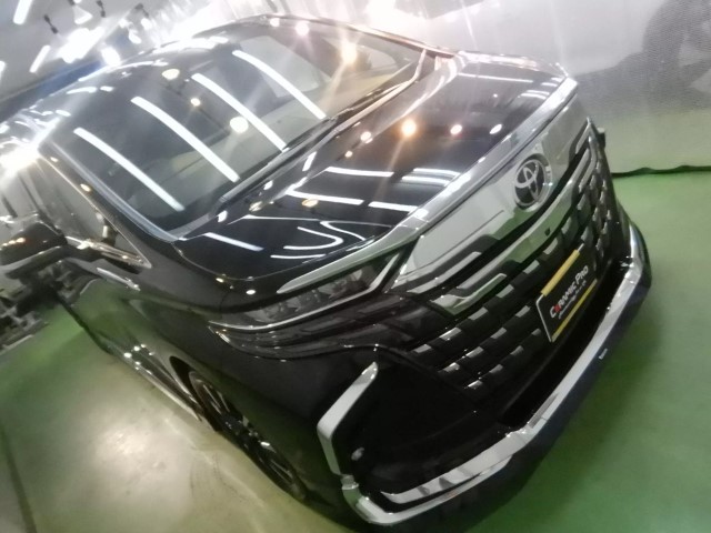 ヴェルファイア 202ブラック セラミックプロ イオン施工の焼付処理・エージング工程、ブース温度30℃で12時間管理