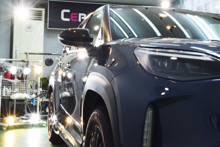 ヤリスクロスにセラミックコーティングEXE ZERO7を施工した仕上がり(恵庭市)