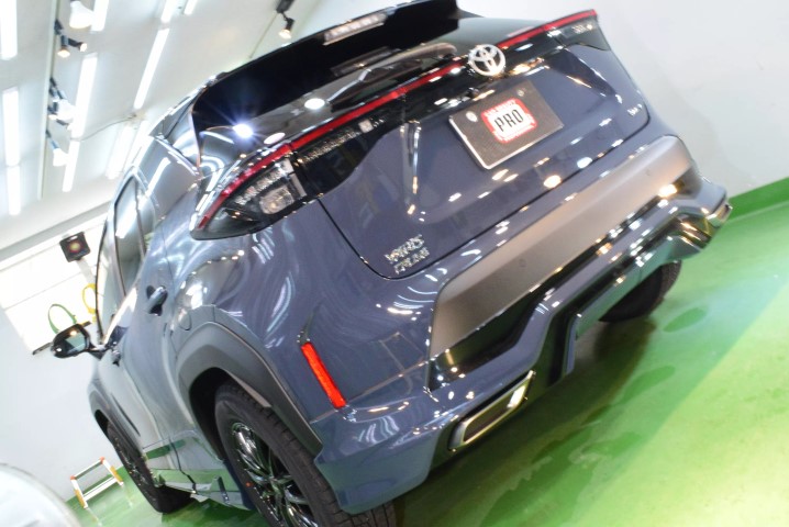 ヤリスクロスにセラミックコーティングEXE ZERO7を施工した仕上がり(恵庭市)