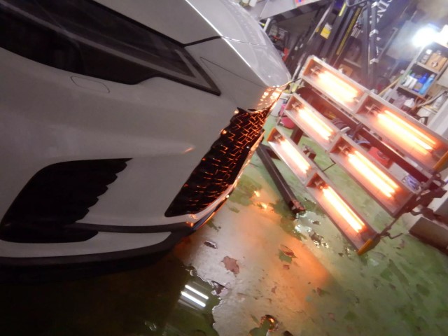 セラミックプロイオン被膜を硬化させるための焼付処理工程