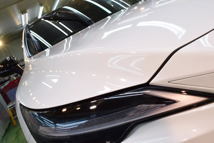 セラミックコーティング施工後のレクサスRX500h ボディの艶と反射状態（札幌施工）