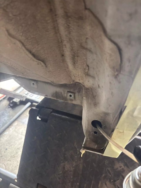 スズキエブリイ 下回り防錆施工前 札幌 エンドックス